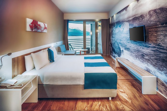 Imagen de la habitación del Hotel Carine Delfin. Foto 11