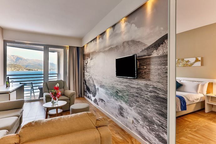 Imagen de la habitación del Hotel Carine Delfin. Foto 20