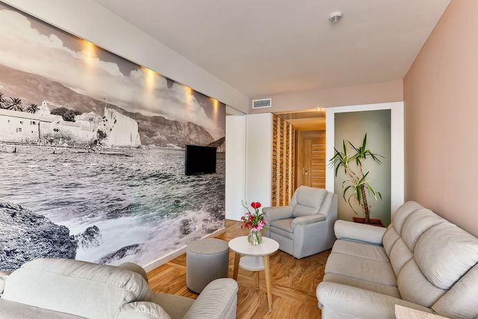 Imagen de la habitación del Hotel Carine Delfin. Foto 21