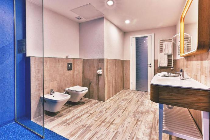 Imagen general del Hotel Carine Park. Foto 2