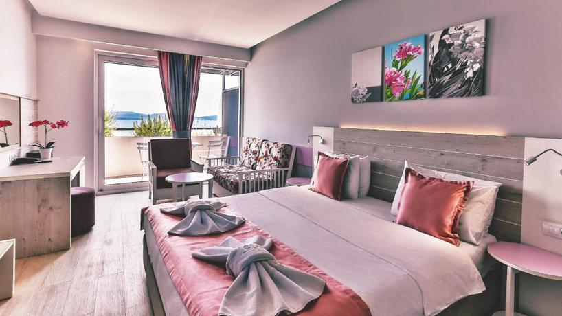 Imagen general del Hotel Carine Park. Foto 15