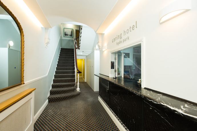 Imagen de los interiores del Hotel Caring. Foto 17