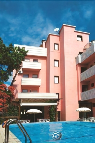 Imagen general del Hotel Carinzia. Foto 1