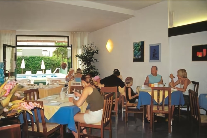 Imagen del bar/restaurante del Hotel Carinzia. Foto 3