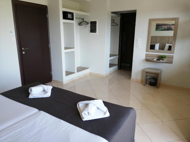 Imagen de la habitación del Hotel Carisa Maleme. Foto 5