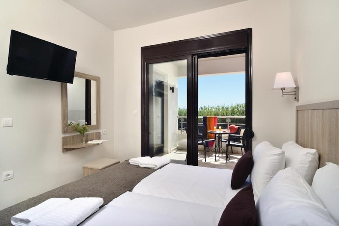 Imagen de la habitación del Hotel Carisa Maleme. Foto 9