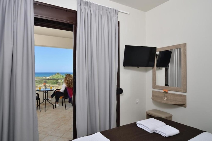 Imagen de la habitación del Hotel Carisa Maleme. Foto 10
