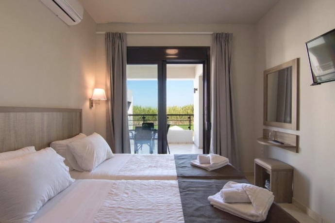 Imagen de la habitación del Hotel Carisa Maleme. Foto 13