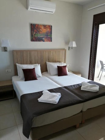 Imagen de la habitación del Hotel Carisa Maleme. Foto 15