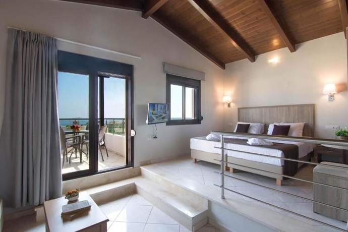 Imagen de la habitación del Hotel Carisa Maleme. Foto 17