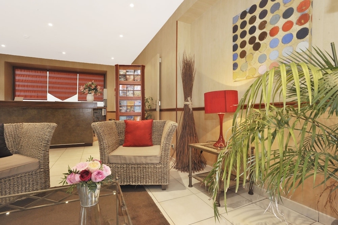 Imagen de los interiores del Hotel Carladez Cambronne. Foto 15