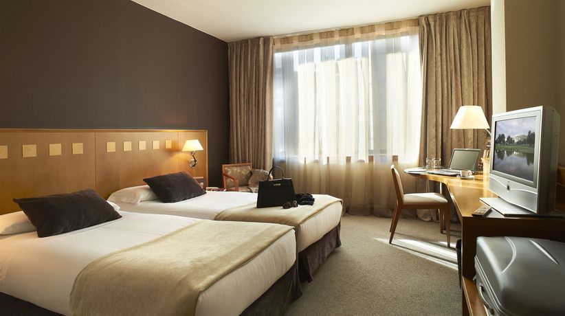 Imagen de la habitación del Hotel Carlemany Girona. Foto 9