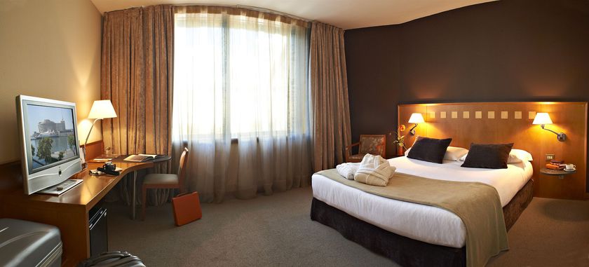 Imagen de la habitación del Hotel Carlemany Girona. Foto 11