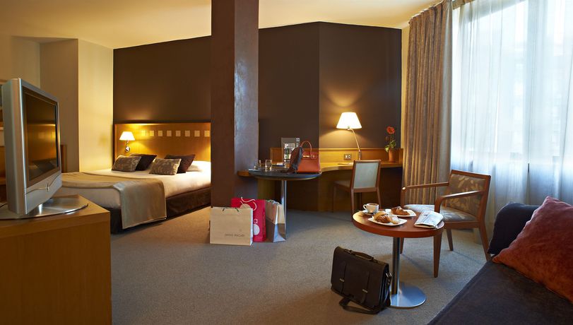 Imagen de la habitación del Hotel Carlemany Girona. Foto 12