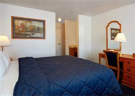 Imagen de la habitación del Hotel Carlin Inn. Foto 3