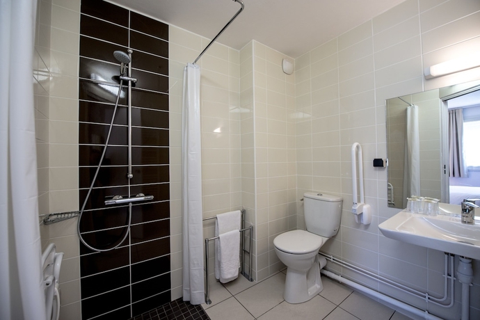 Imagen de la habitación del Hotel Carline, Beaune. Foto 3
