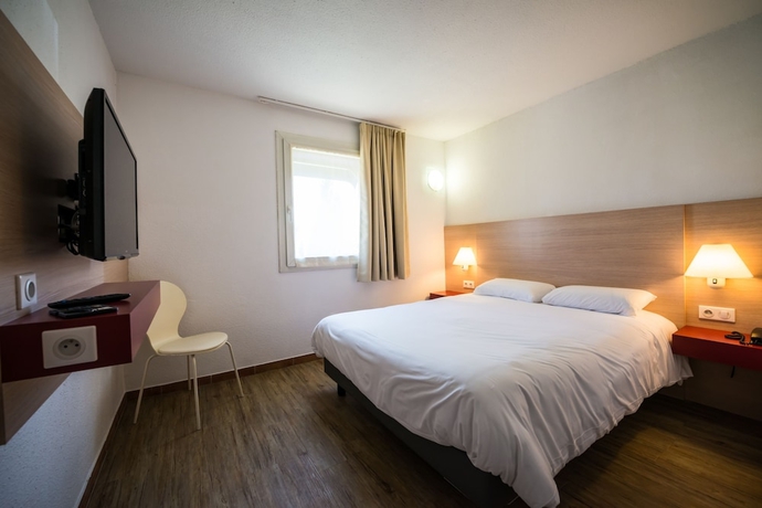 Imagen de la habitación del Hotel Carline, Beaune. Foto 6