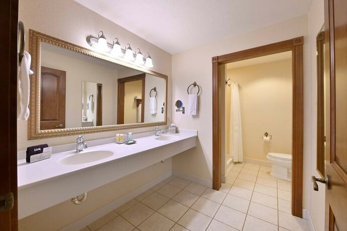 Imagen general del Hotel Carlisle Inn Sugarcreek. Foto 4