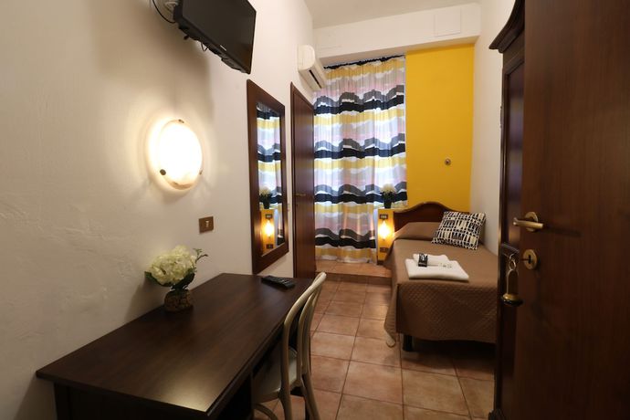 Imagen de la habitación del Hotel Carlo Goldoni. Foto 5