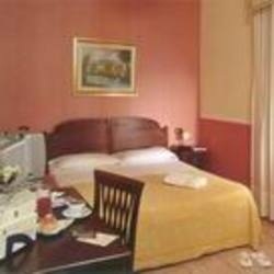 Imagen general del Hotel Carlo Iii. Foto 1