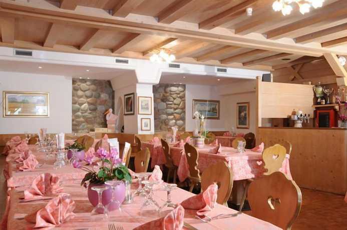 Imagen del bar/restaurante del Hotel Carlone. Foto 8