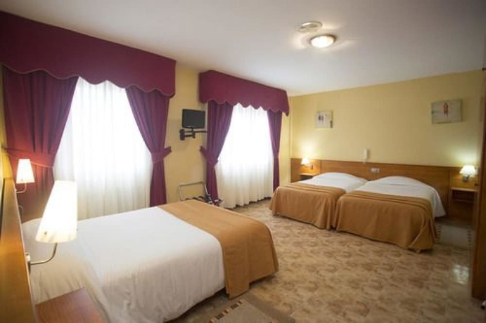 Imagen de la habitación del Hotel Carlos 96. Foto 3