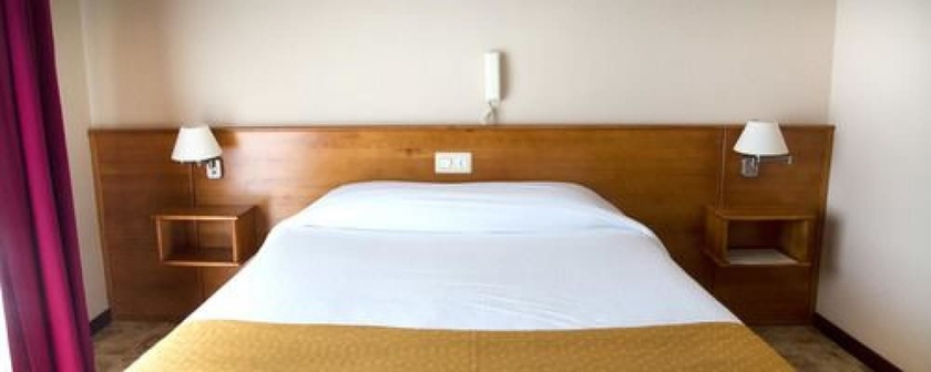 Imagen de la habitación del Hotel Carlos 96. Foto 6