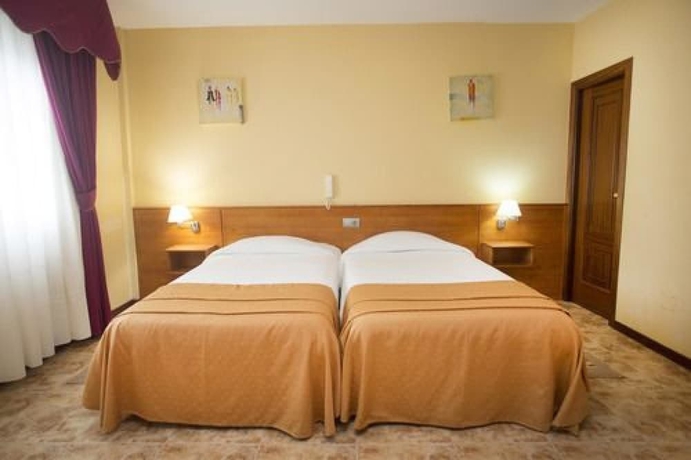 Imagen de la habitación del Hotel Carlos 96. Foto 12