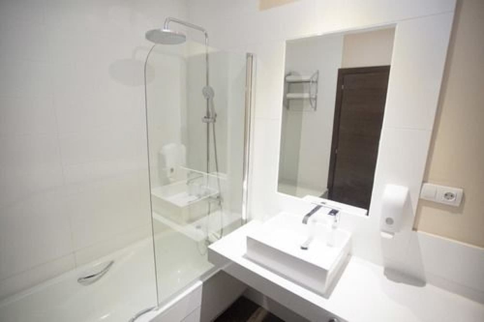 Imagen de la habitación del Hotel Carlos 96. Foto 15