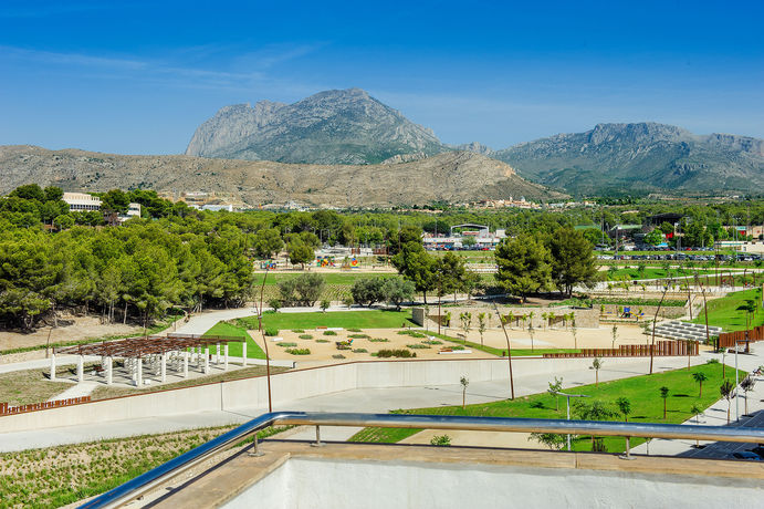 Imagen general del Hotel Carlos I, Benidorm - Playa Poniente. Foto 7