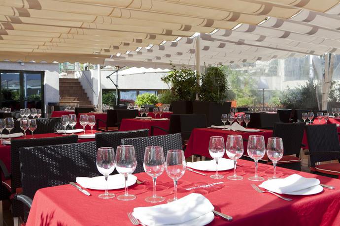 Imagen del bar/restaurante del Hotel Carlos I Silgar. Foto 2