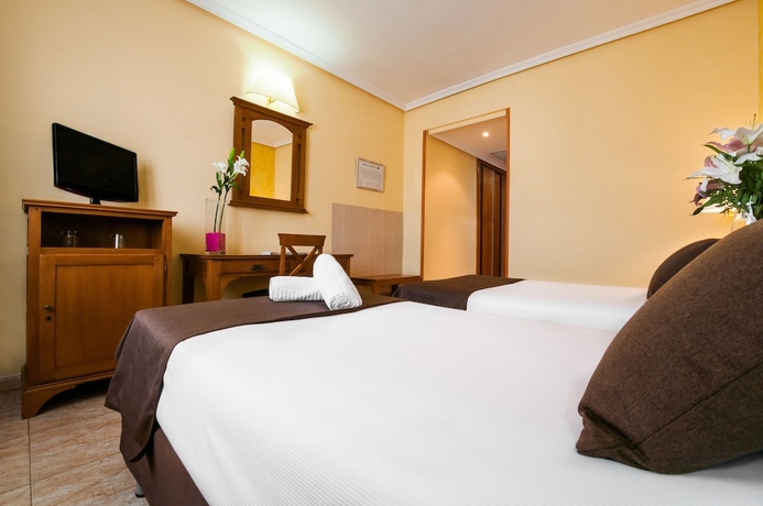 Imagen de la habitación del Hotel Carlos I Toledo. Foto 11