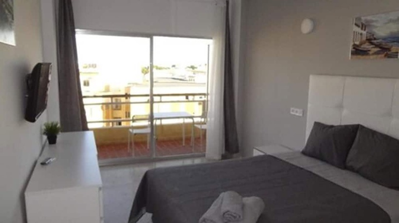 Imagen de la habitación del Hotel Carlos I, Torremolinos. Foto 2