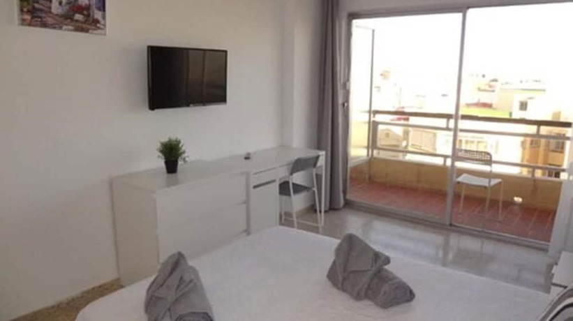 Imagen de la habitación del Hotel Carlos I, Torremolinos. Foto 4