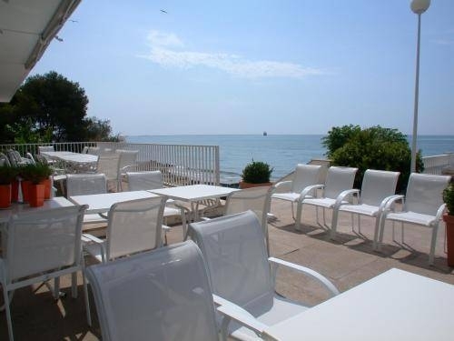 Imagen general del Hotel Carlos III, Alcanar. Foto 9