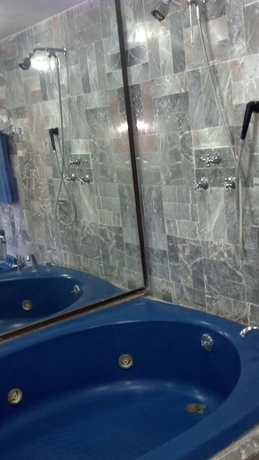 Imagen de la habitación del Hotel Carlos V, Campeche. Foto 5