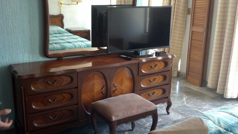 Imagen de la habitación del Hotel Carlos V, Campeche. Foto 12