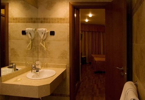 Imagen general del Hotel Carlos V Málaga. Foto 8