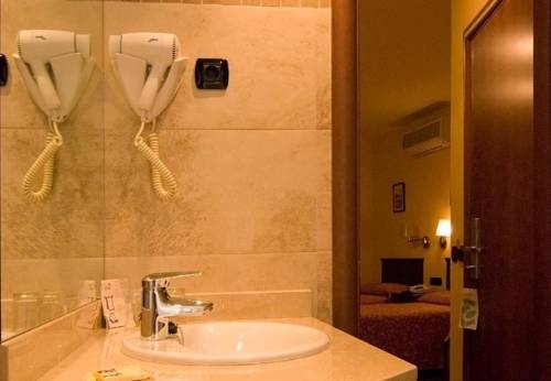 Imagen general del Hotel Carlos V Málaga. Foto 12