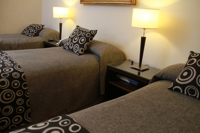 Imagen de la habitación del Hotel Carlos V, San Miguel de Tucumán. Foto 7