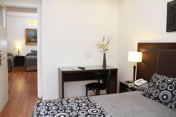 Imagen de la habitación del Hotel Carlos V, San Miguel de Tucumán. Foto 8