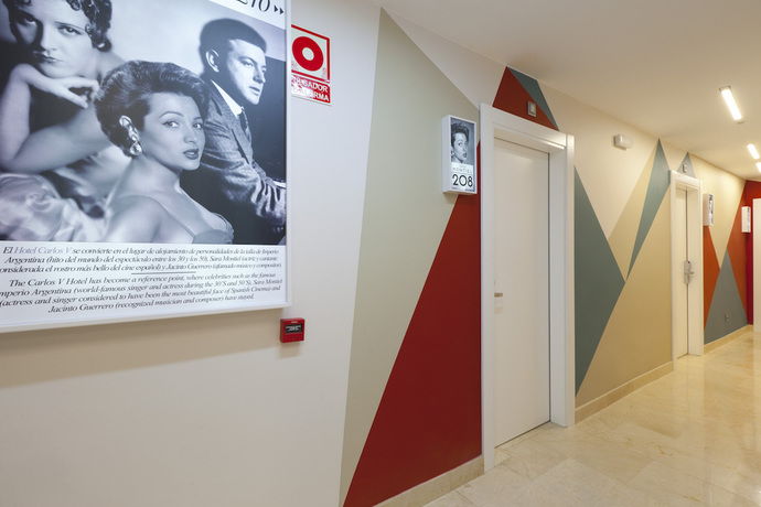 Imagen de los interiores del Hotel Carlos V, Toledo. Foto 12