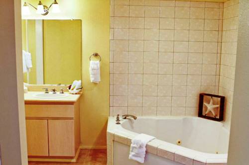 Imagen de la habitación del Hotel Carlsbad Seapointe Resort. Foto 8