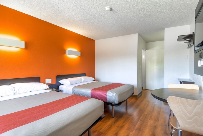 Imagen de la habitación del Hotel Carlsbad Village Inn. Foto 13