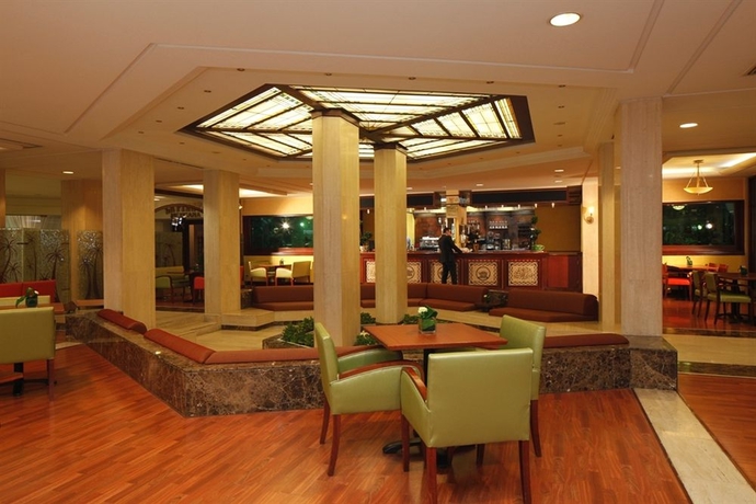 Imagen del bar/restaurante del Hotel Carlton Al Moaibed. Foto 4