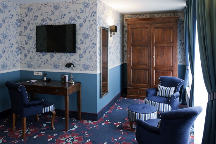 Imagen de los interiores del Hotel Carlton Ambassador. Foto 16