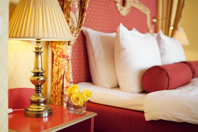 Imagen de la habitación del Hotel Carlton Ambassador. Foto 9