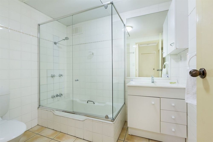 Imagen de la habitación del Hotel Carlton Apartments. Foto 2