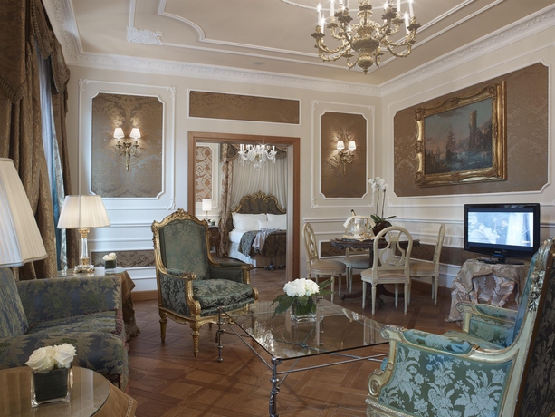 Imagen de los interiores del Hotel Carlton Baglioni. Foto 12