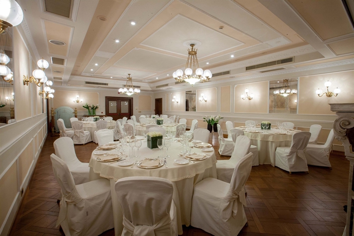 Imagen de los interiores del Hotel Carlton Baglioni. Foto 16